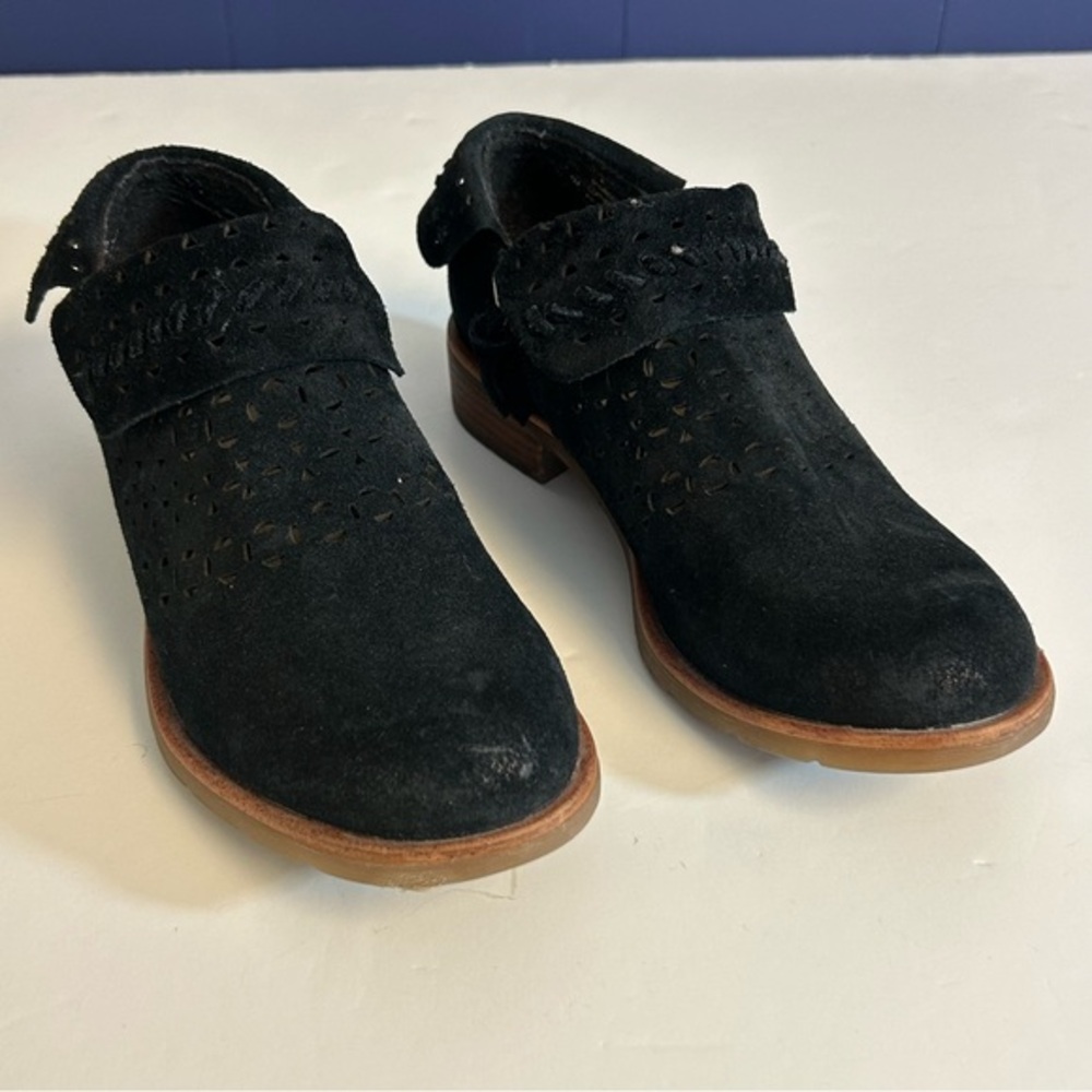 Sofft Brinkley Laser Cut Black Leather Bootie Size 7 - Picture 2 of 9